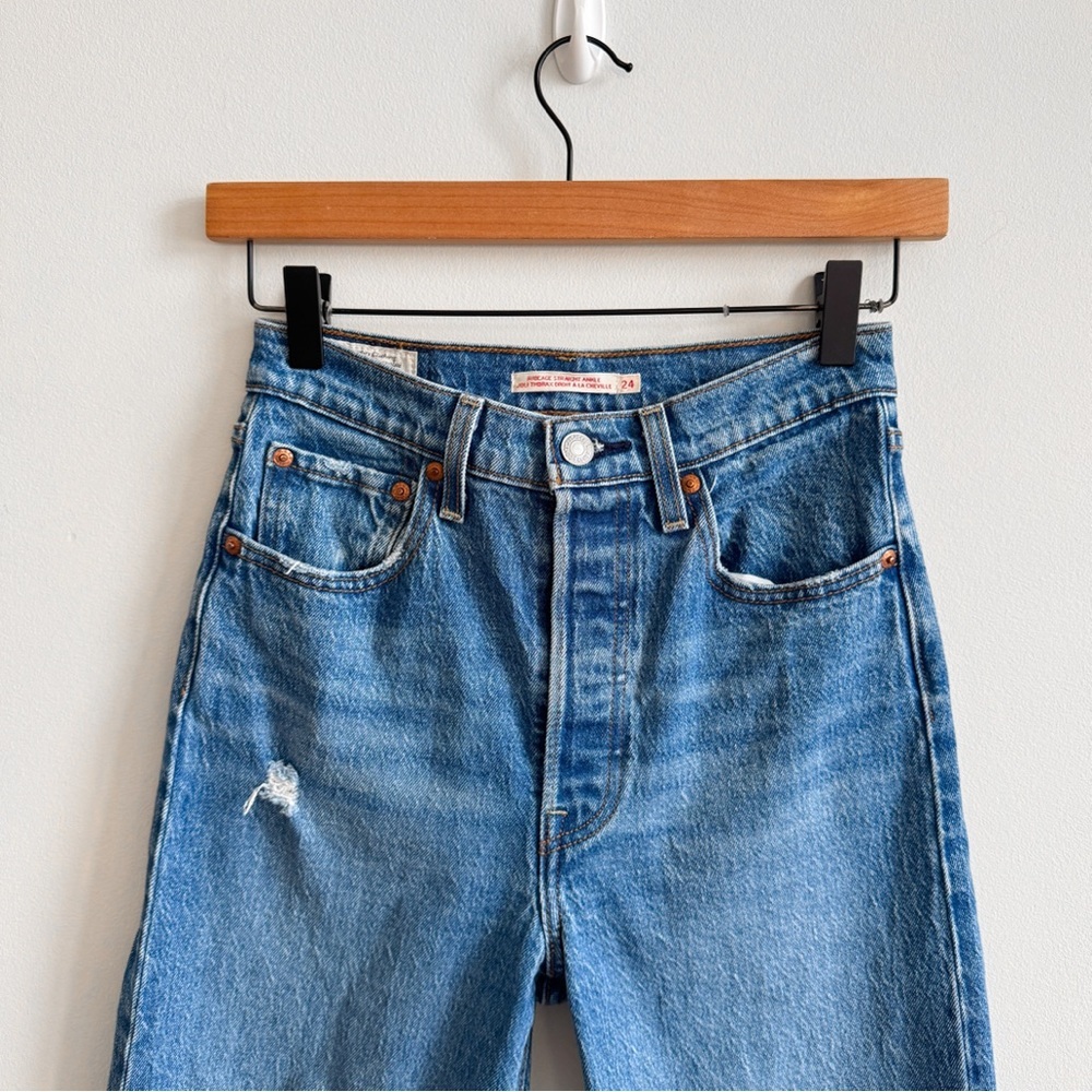 LEVI’S • Ribcage Straight Ankle Jean in Jive Tribe - Picture 4 of 11